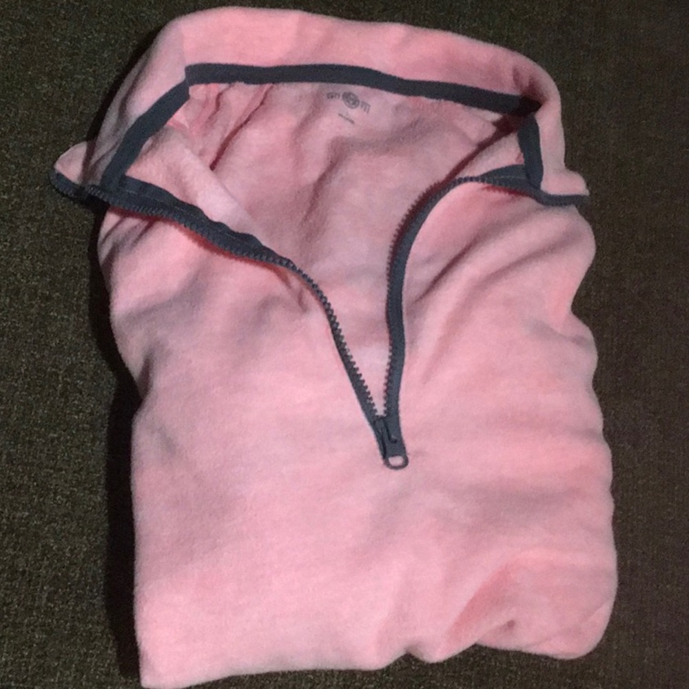 Soft you, lg fleece top, runs small.